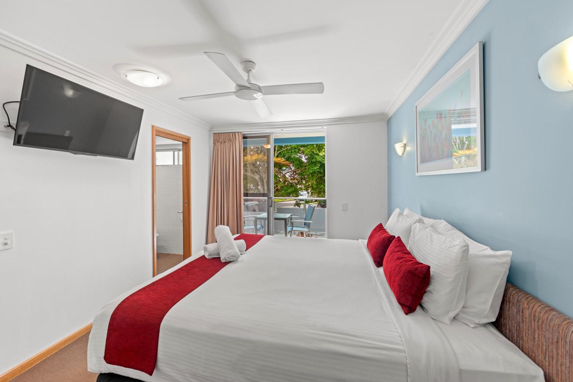 Coolum Seaside Aparthotel 4*